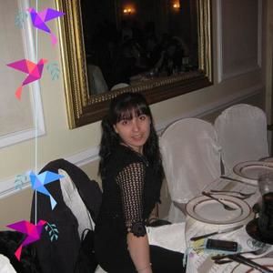 Meet your Posher, Claudia